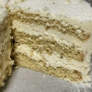 Tarta de coco Rafaello (crema pastelera con coco, almendras con chocolate blanco, coco, bizcocho blanco)