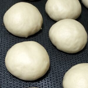 Masa fresca para empanadas y tartas de levadura con mantequilla (