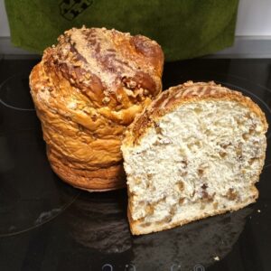 Panettone casera con pasas