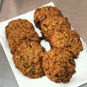Galletas de avena y harina de trigo sarraseno con pasas