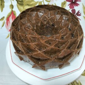 Pastel de chocolate de masa madre con chocochips